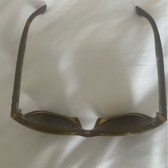 Ray Ban Sunglasses - Picture 2 of 10